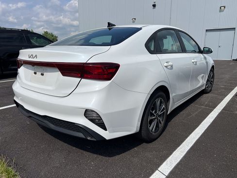 Used 2023 Kia Forte LXS FWD image 5