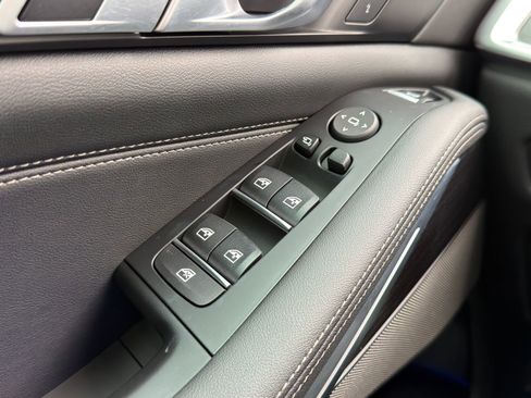 Certified 2025 BMW X5 xDrive40i w/ Executive Package image 20