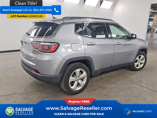 Used 2018 Jeep Compass Latitude w/ Popular Equipment Group FWD image 4
