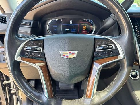 Used 2020 Cadillac Escalade Luxury RWD image 41