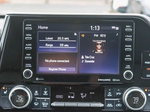 Used 2020 Toyota Highlander XLE image 13