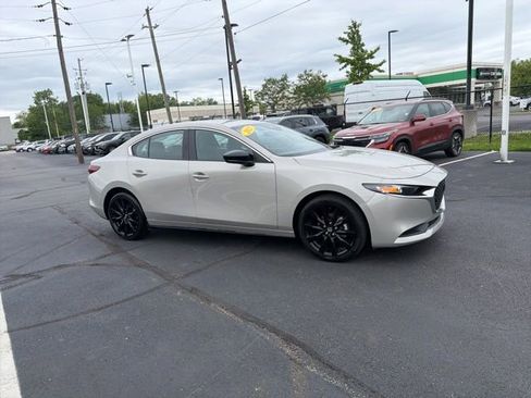 Used 2025 MAZDA MAZDA3 s FWD image 3