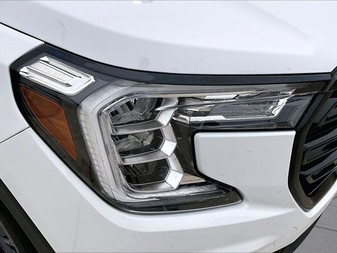 Used 2023 GMC Terrain SLT w/ Elevation Edition FWD image 28