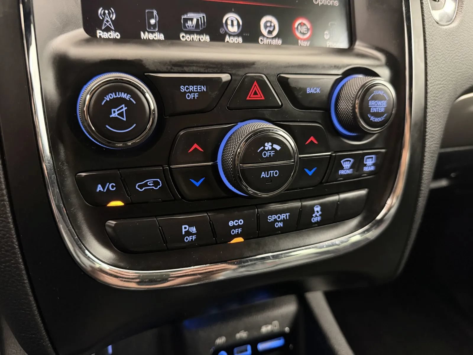 Used 2017 Dodge Durango R/T w/ Blacktop Package AWD/4WD image 19