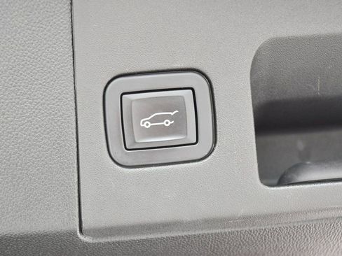 Used 2019 Cadillac XT5 Luxury FWD image 17