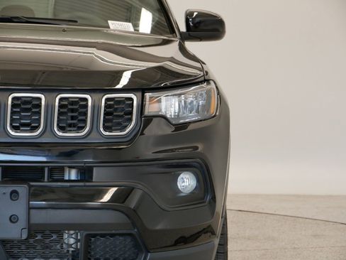 Certified 2025 Jeep Compass Latitude image 51