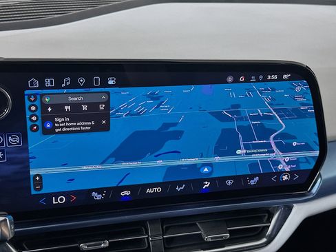 Used 2025 Chevrolet Equinox EV LT image 21