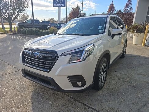 Used 2023 Subaru Forester Premium image 20
