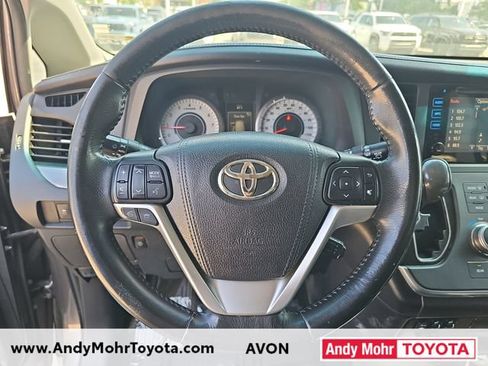 Used 2015 Toyota Sienna SE Premium FWD image 14
