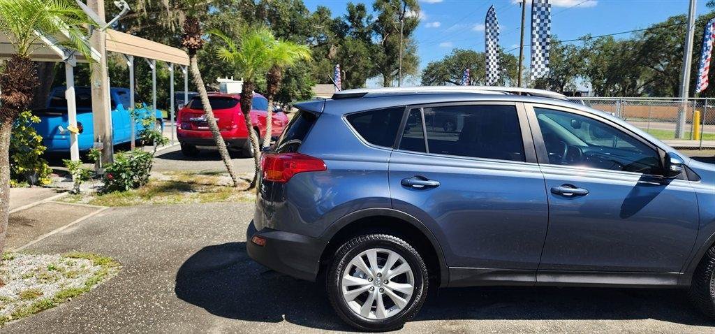 Used 2014 Toyota RAV4 Limited w/ Technology Package FWD image 10