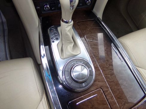 Used 2013 INFINITI QX56 4WD w/ Deluxe Touring Pkg image 70