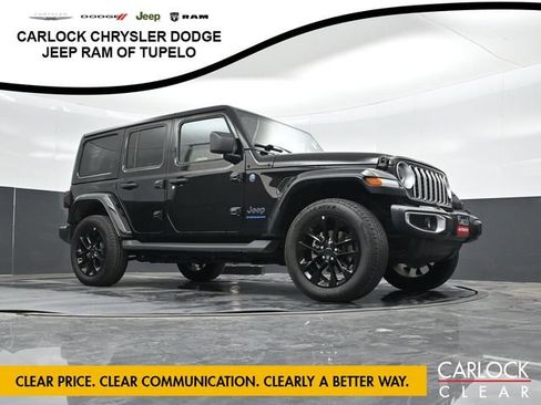 Used 2025 Jeep Wrangler Unlimited Sahara AWD/4WD image 41
