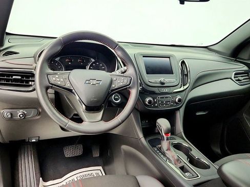 Used 2022 Chevrolet Equinox RS w/ LPO, Floor Liner Package image 11