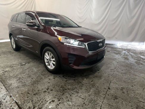 Used 2019 Kia Sorento AWD image 2