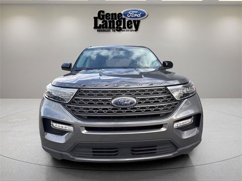 Used 2022 Ford Explorer XLT w/ Equipment Group 202A image 2