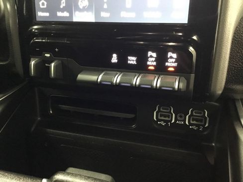 Used 2023 RAM 1500 Laramie AWD/4WD image 27