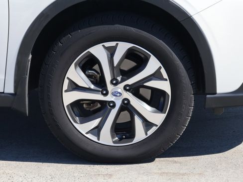 Used 2020 Subaru Outback Touring XT image 11