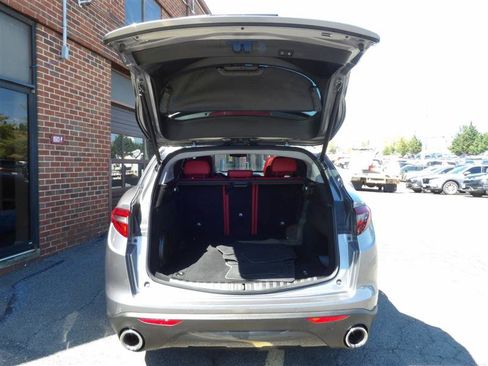 Used 2021 Alfa Romeo Stelvio Sprint w/ Nero Edizione image 14