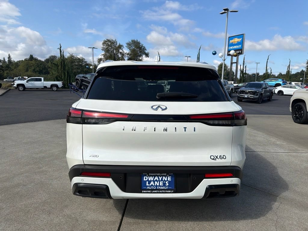 Used 2025 INFINITI QX60 Luxe AWD/4WD image 3
