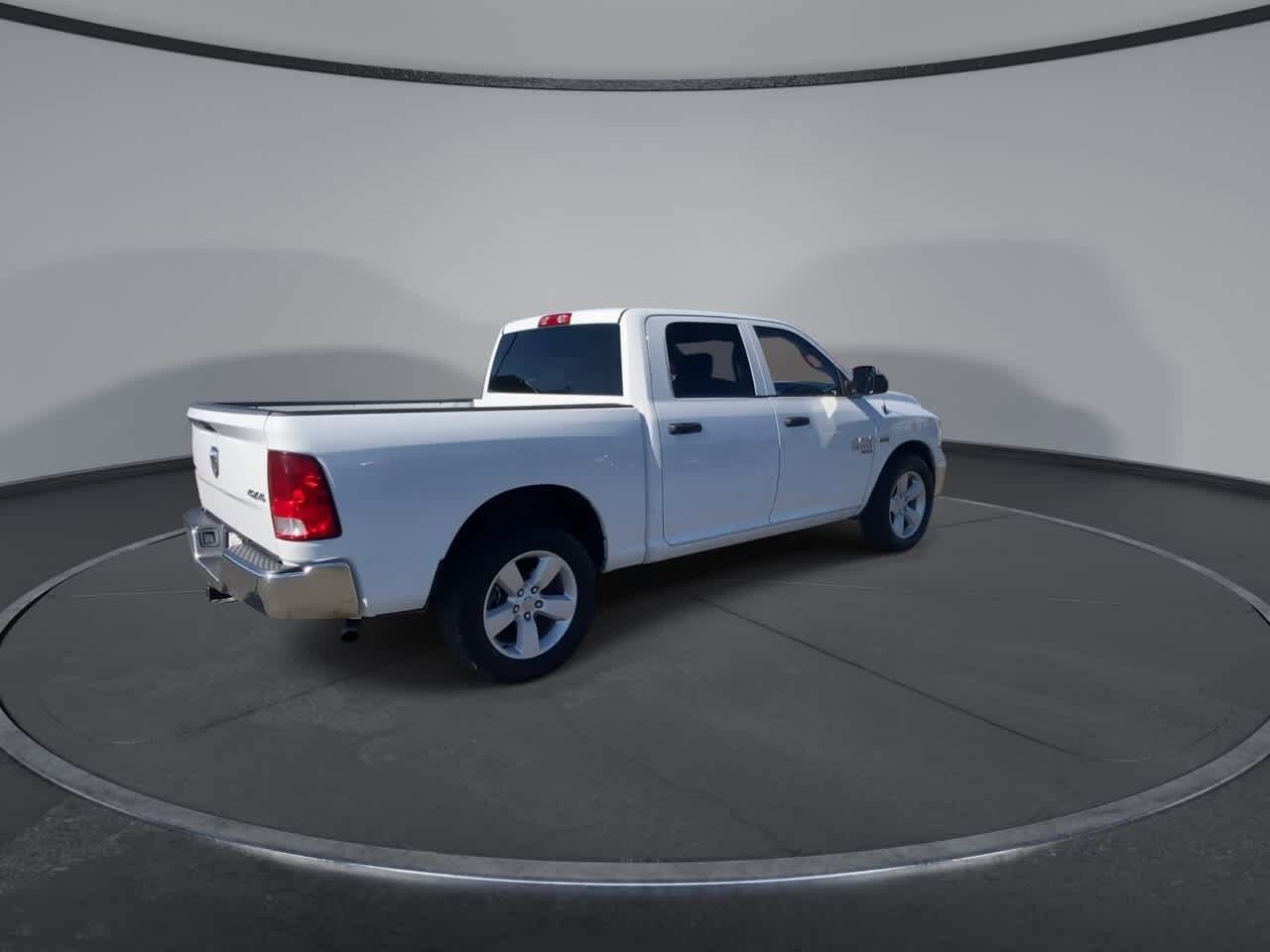 Used 2023 RAM 1500 Classic SLT AWD/4WD image 9