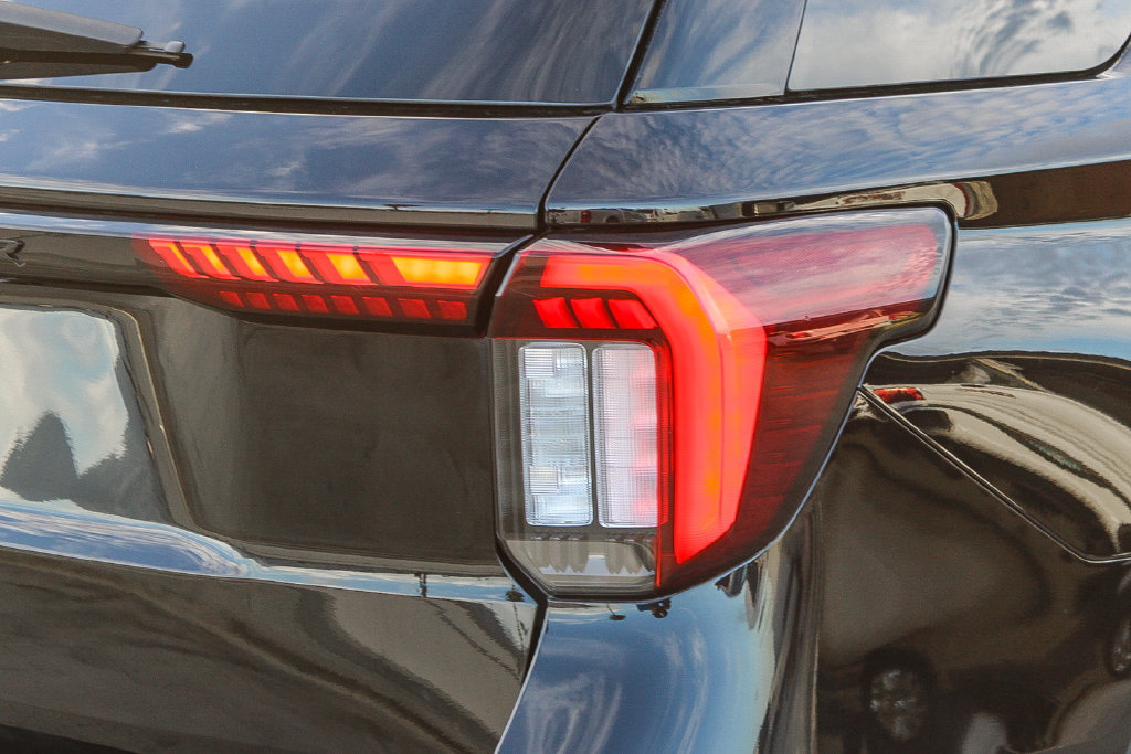 Used 2026 Ford Explorer ST-Line w/ ST-Line Street Pack RWD image 10