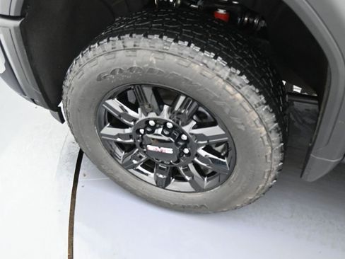 New 2026 GMC Sierra 3500 AT4 w/ AT4 Premium Plus Package image 8