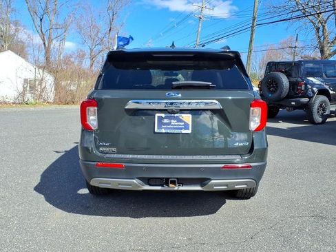 Certified 2023 Ford Explorer XLT w/ Equipment Group 202A AWD/4WD image 4
