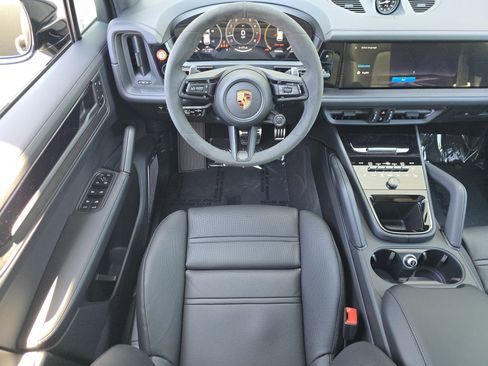 New 2026 Porsche Cayenne GTS AWD/4WD image 18
