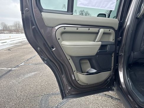 New 2026 Land Rover Defender 110 OCTA image 12