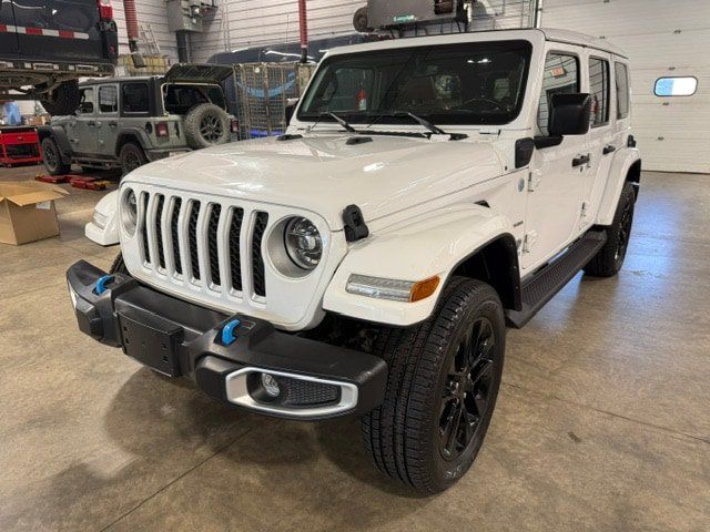 Used 2022 Jeep Wrangler Unlimited Sahara AWD/4WD image 37