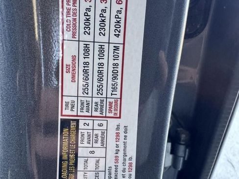Used 2025 Nissan Pathfinder SV FWD image 33