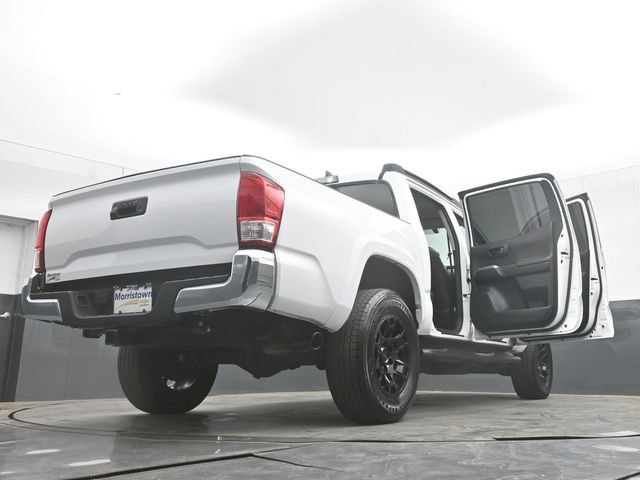 Used 2017 Toyota Tacoma SR5 w/ Tow Package AWD/4WD image 52