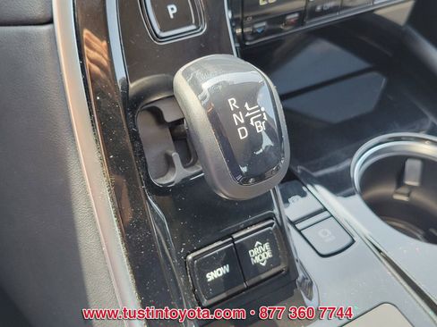 Certified 2025 Toyota Mirai XLE RWD image 23