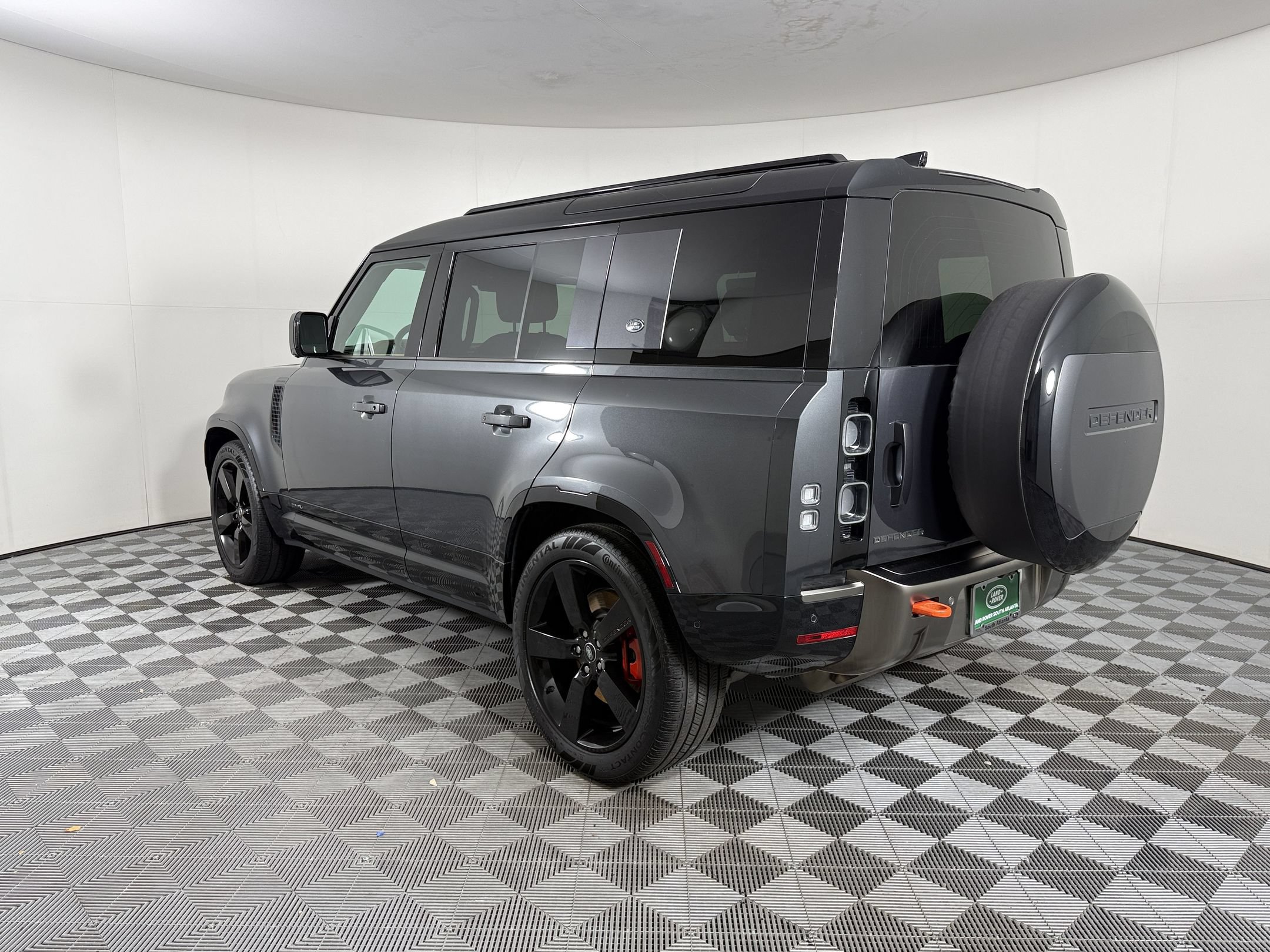 Certified 2024 Land Rover Defender 110 X AWD/4WD image 3
