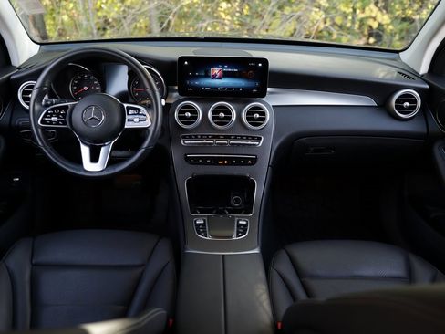 Used 2021 Mercedes-Benz GLC 300 4MATIC image 20