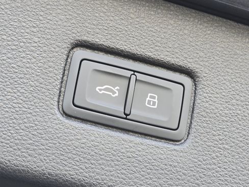 New 2026 Audi Q7 3.0T Prestige image 24