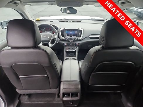 Used 2024 GMC Terrain SLT image 20