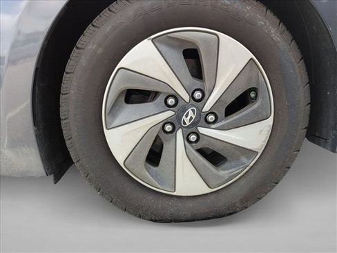 Used 2017 Hyundai Ioniq SEL image 13