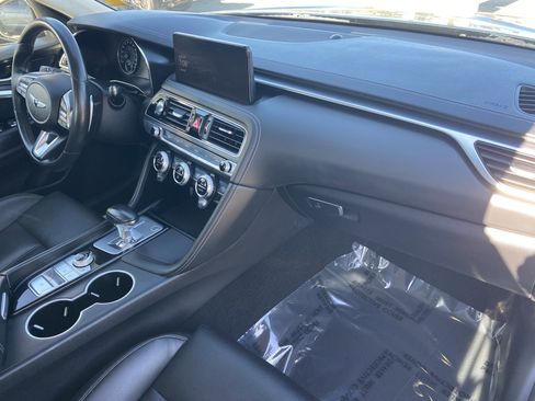 Used 2023 Genesis G70 2.0T image 12