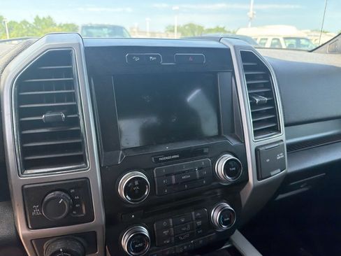 Used 2017 Ford F150 Lariat w/ Equipment Group 502A Luxury AWD/4WD image 21