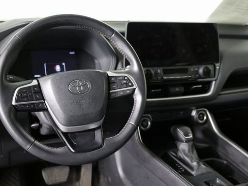 Used 2024 Toyota Grand Highlander FWD image 11