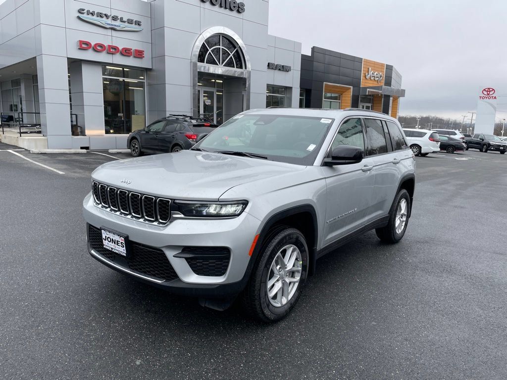 New 2026 Jeep Grand Cherokee Laredo X AWD/4WD image 1