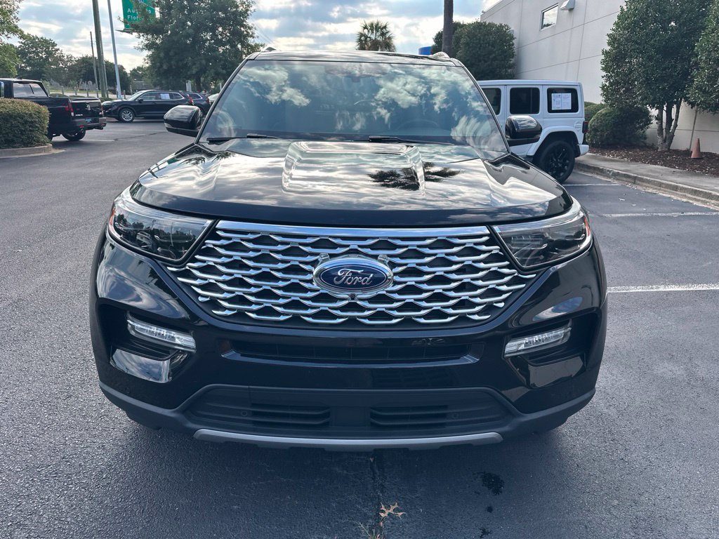 Used 2023 Ford Explorer Platinum w/ Technology Package AWD/4WD image 8
