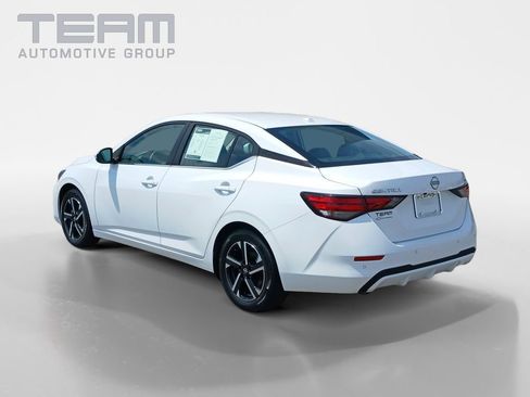 Used 2024 Nissan Sentra SV FWD image 5