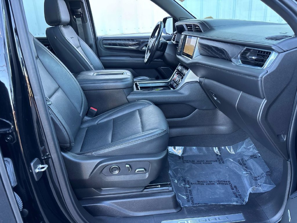 Used 2021 GMC Yukon Denali AWD/4WD image 19
