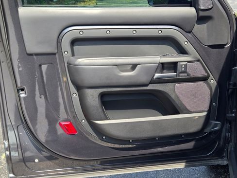 Used 2022 Land Rover Defender 90 Carpathian Edition image 17