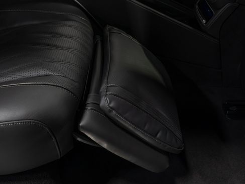 Used 2026 Mercedes-Benz Maybach GLS 600 4MATIC image 89