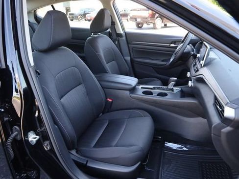 Certified 2025 Nissan Altima 2.5 SV FWD image 25