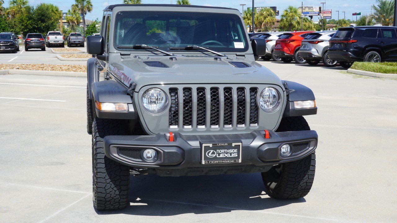 Used 2023 Jeep Gladiator Rubicon w/ Cold Weather Group AWD/4WD image 2