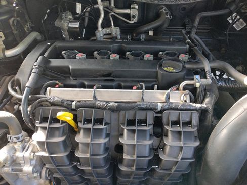 Used 2019 Dodge Journey SE w/ Connectivity Group FWD image 30